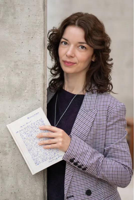 Bagdács Zsuzsa - Papírrepülő egyéni és csoportos irodalomterápia és mentálhigiéné